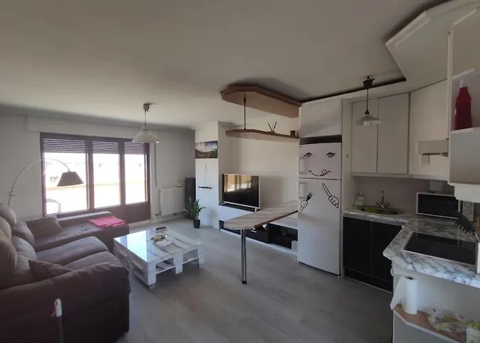 Atico Romo 아파트 *